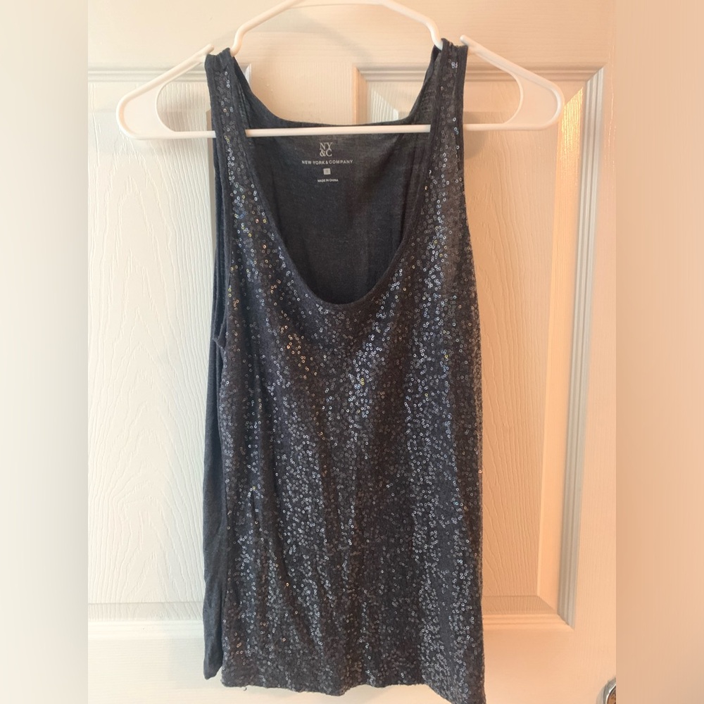Sequin tank